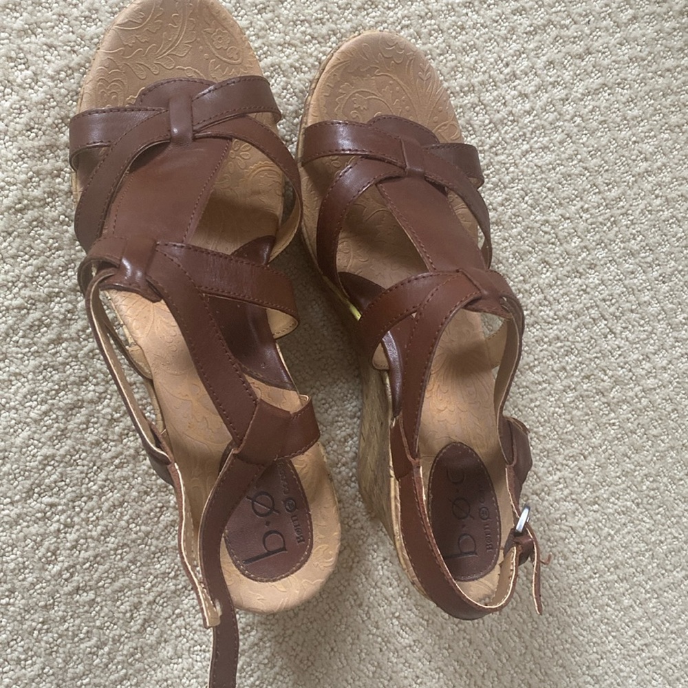 Womens Skitter tan saddle wedge - medium width
